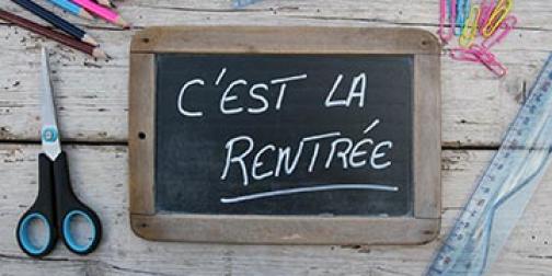 ardoise avec texte "rentrée"