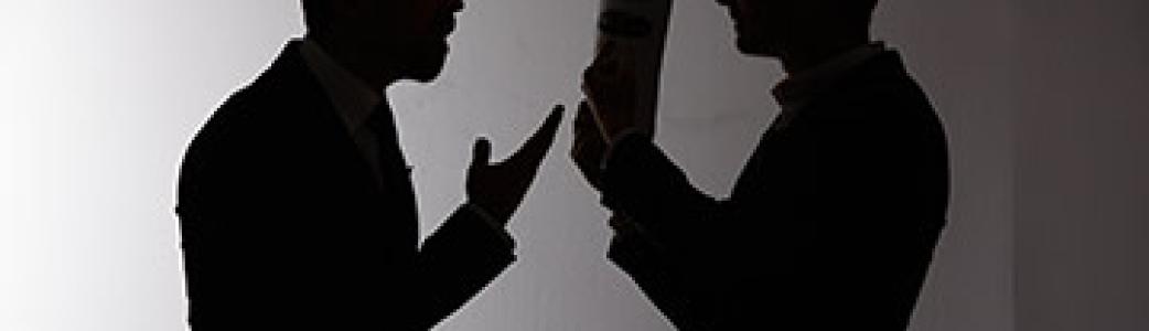 deux homme dispute