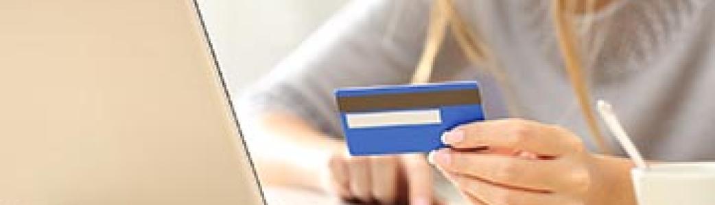 paiement carte ordinateur femme