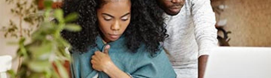 jeune couple en difficultés