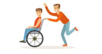 Personne en fauteuil roulant avec un aidant