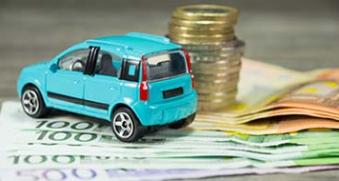 voiture bleue et euros