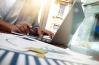 ordinateur services bancaires a distance