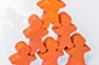 pyramide hommes orange  