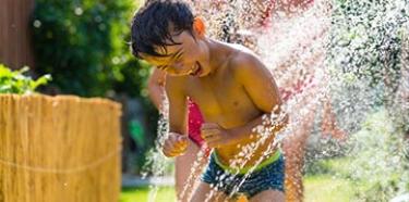 jeune jet d'eau